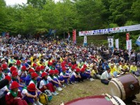 1200人集まった植樹祭