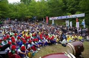 1200人集まった植樹祭